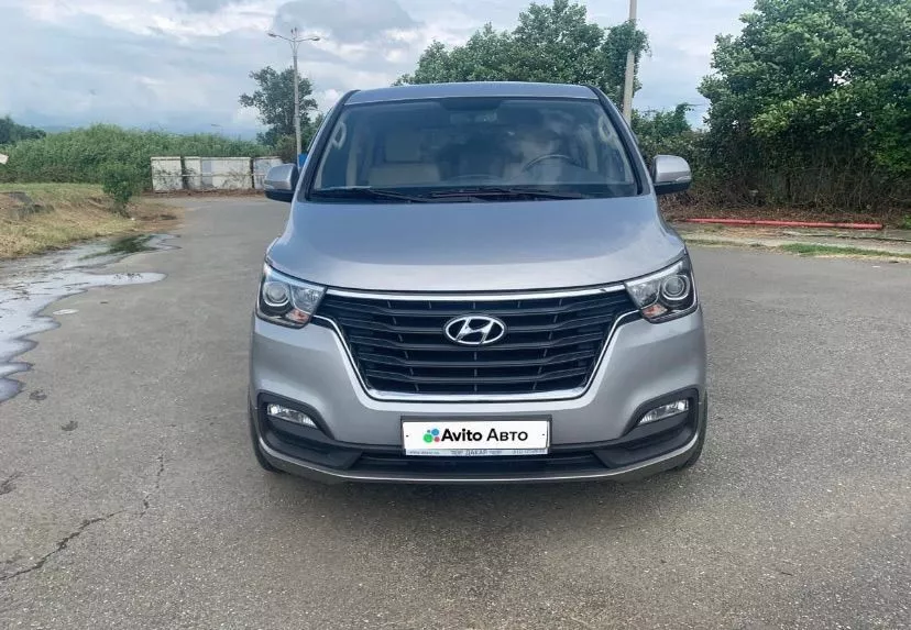 Hyundai H-1 2018